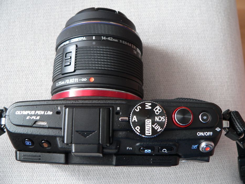 Olympus PEN E-PL6.