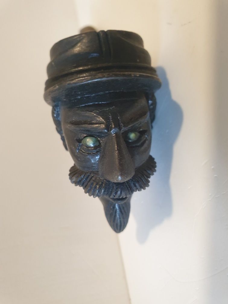 Antigo cachimbo figurativo-cabeça de um militar em madeira