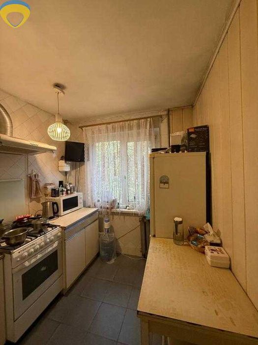 ПРОДАМ 3-кімнатну квартиру, середній поверх, на Таїрова