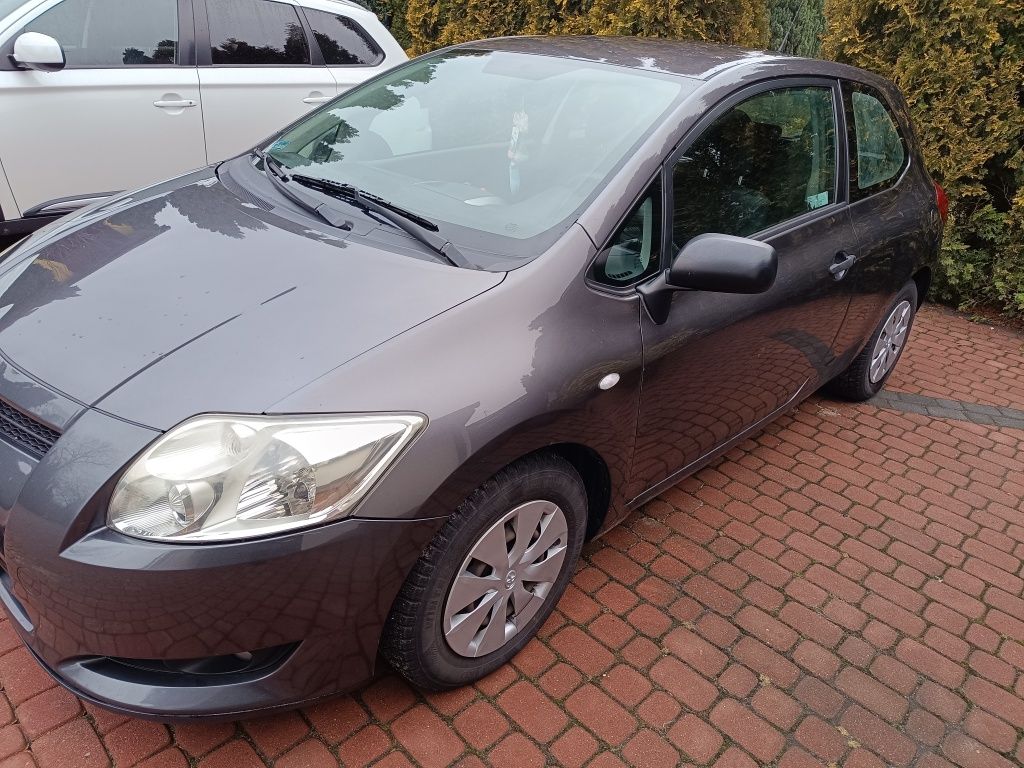 Toyota Auris salon 1.4 benzyna od właściciela