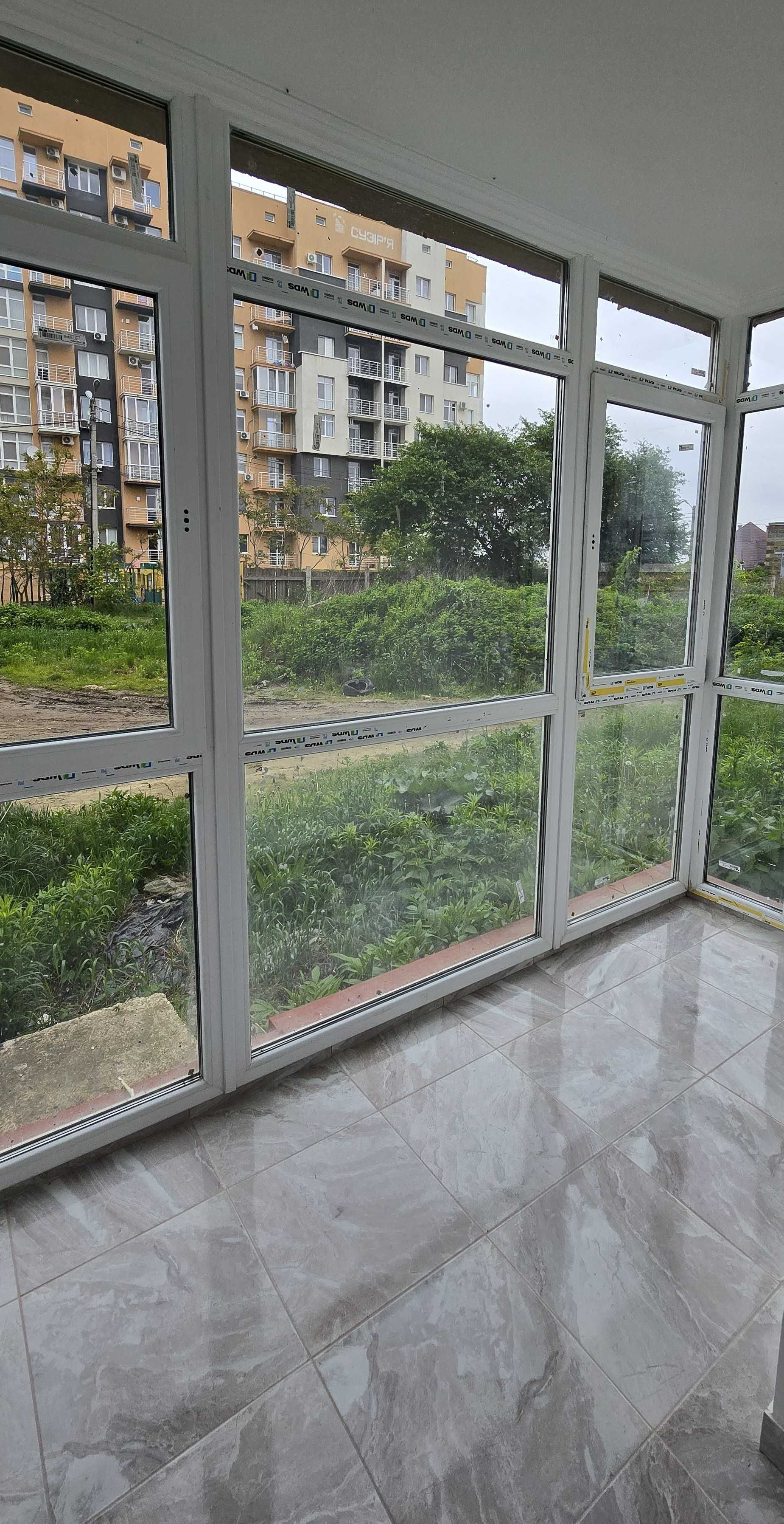 3 кімн. Новобудова по вул. Руській з цокольним приміщенням.