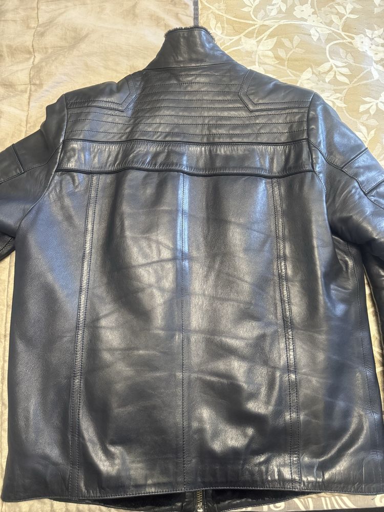 Продам зимнюю кожанку