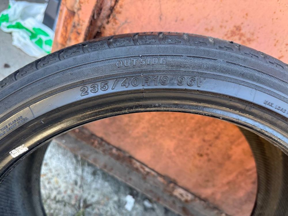 Резина летняя YOKOHAMA R19 235/40