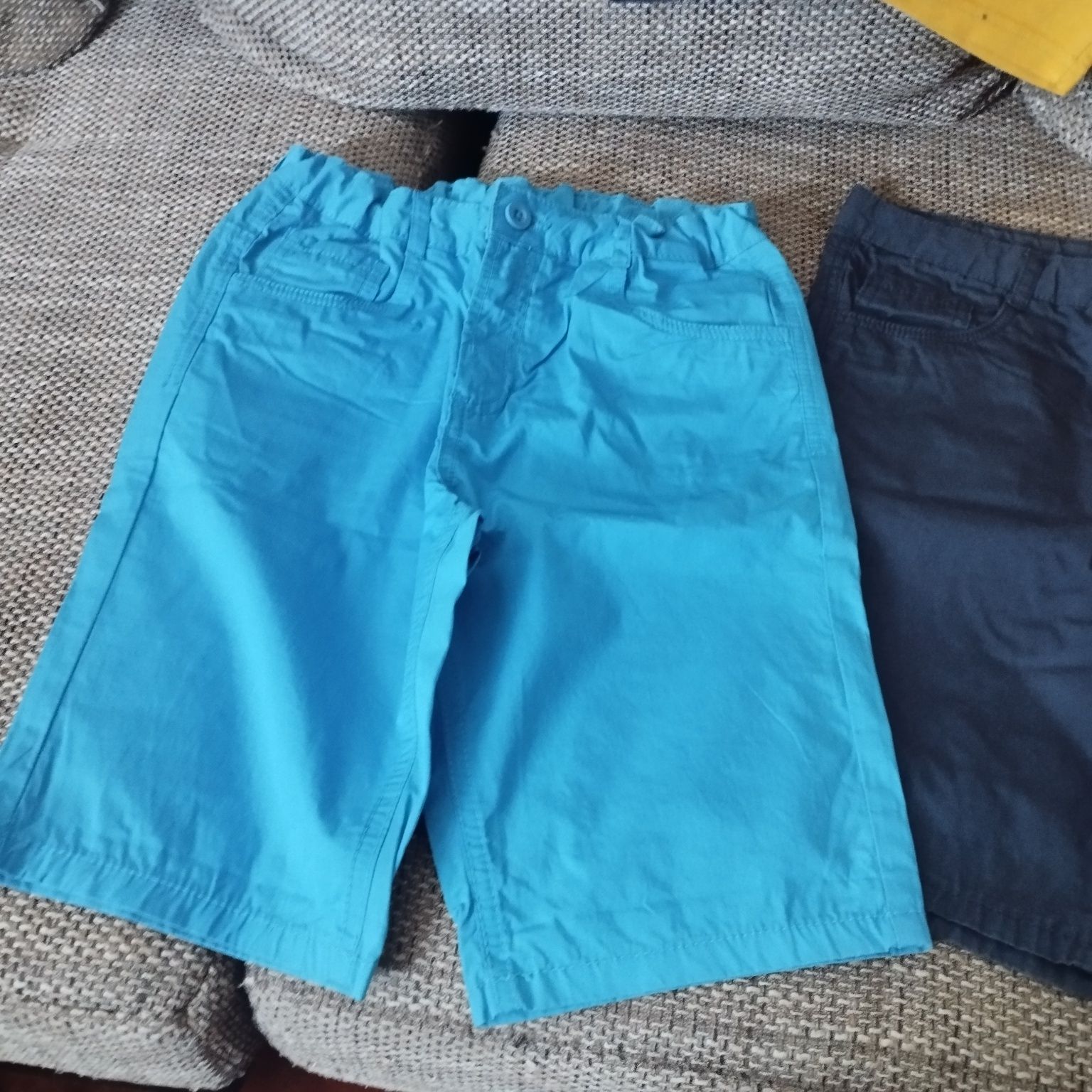Roupa de rapaz em muito bom estado