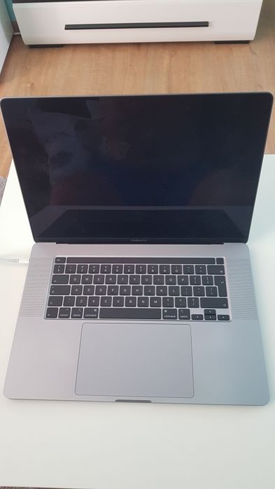 MacBook Pro 16 A2141 32GB/512GB