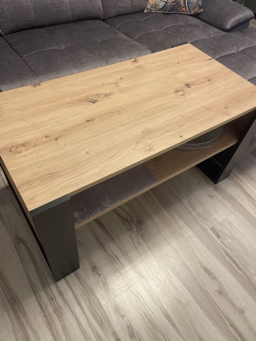 Fajny stolik kawowy z dolna półką odbior tylko osobisty