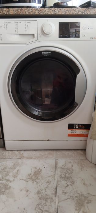 Máquina de lavar e secar Ariston Hotpoint