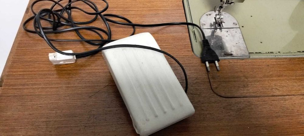 Maquina Costura Oliva (adaptada)