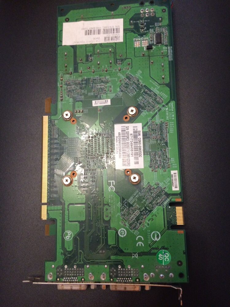 Placa gráfica 9600.