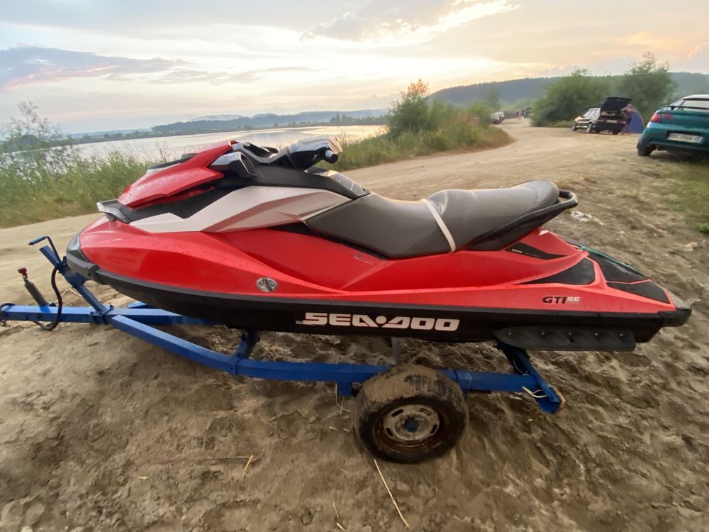 Гидроцикл, водний мотоцикл BRP seadoo GTI130