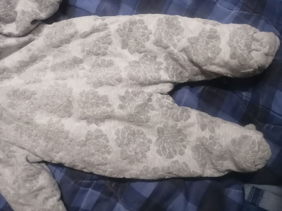 Демисезонные комбинезон на девочку 6-9 мес, р. 74 см.