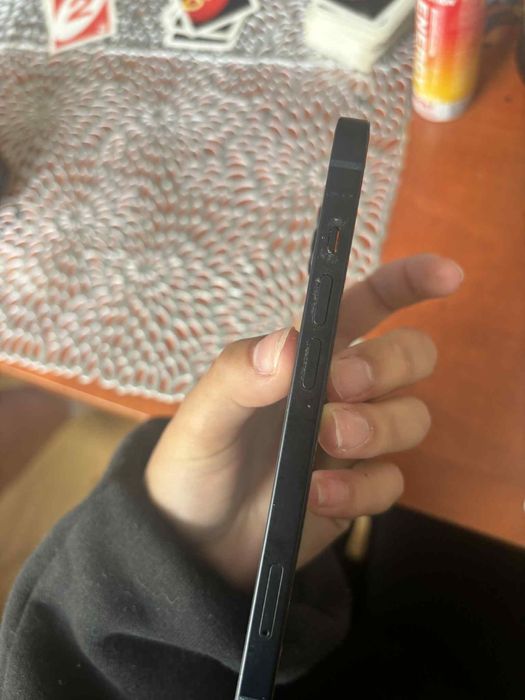 Iphone 13 z pudelkiem bez uszkodzen