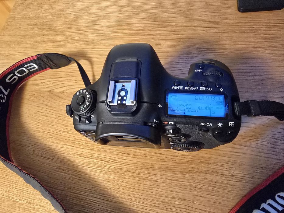 Canon Eos 7d mark II.Body.