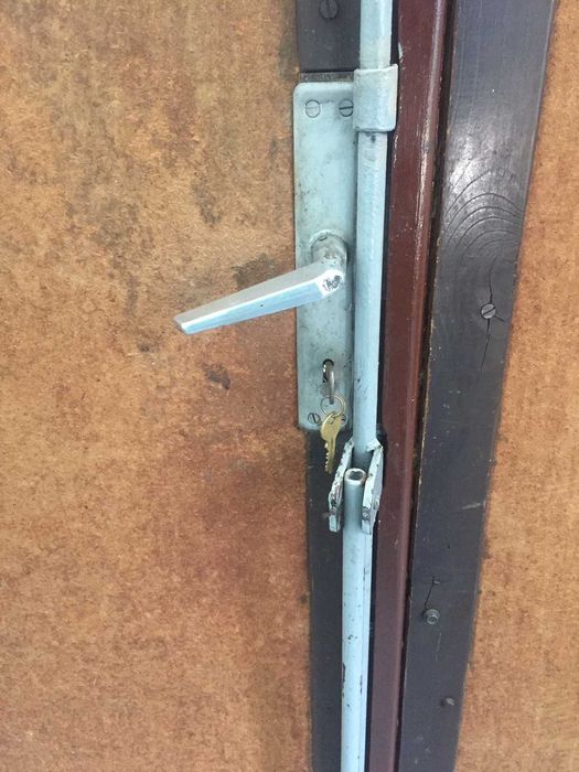 Sprzedam Drzwi garażowe