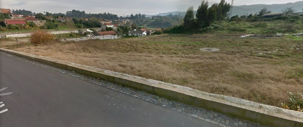 Sto Tirso, Sequeirô. Venda de 2000m2 a 8100m2 de terreno construção.