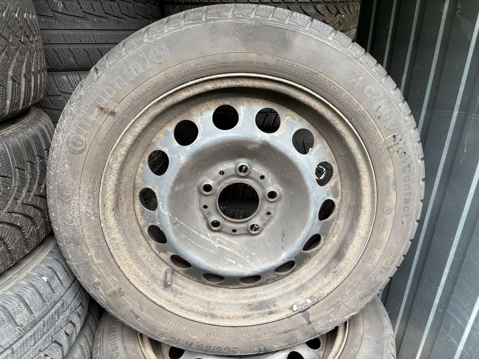 Felgi stalowe 16 z oponami zimowymi 205/55 16 BMW 3 e90