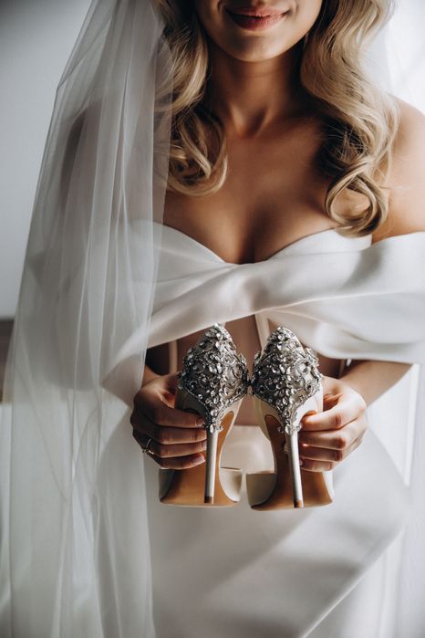 Продаю весільні туфлі бренду Badgley Mischka