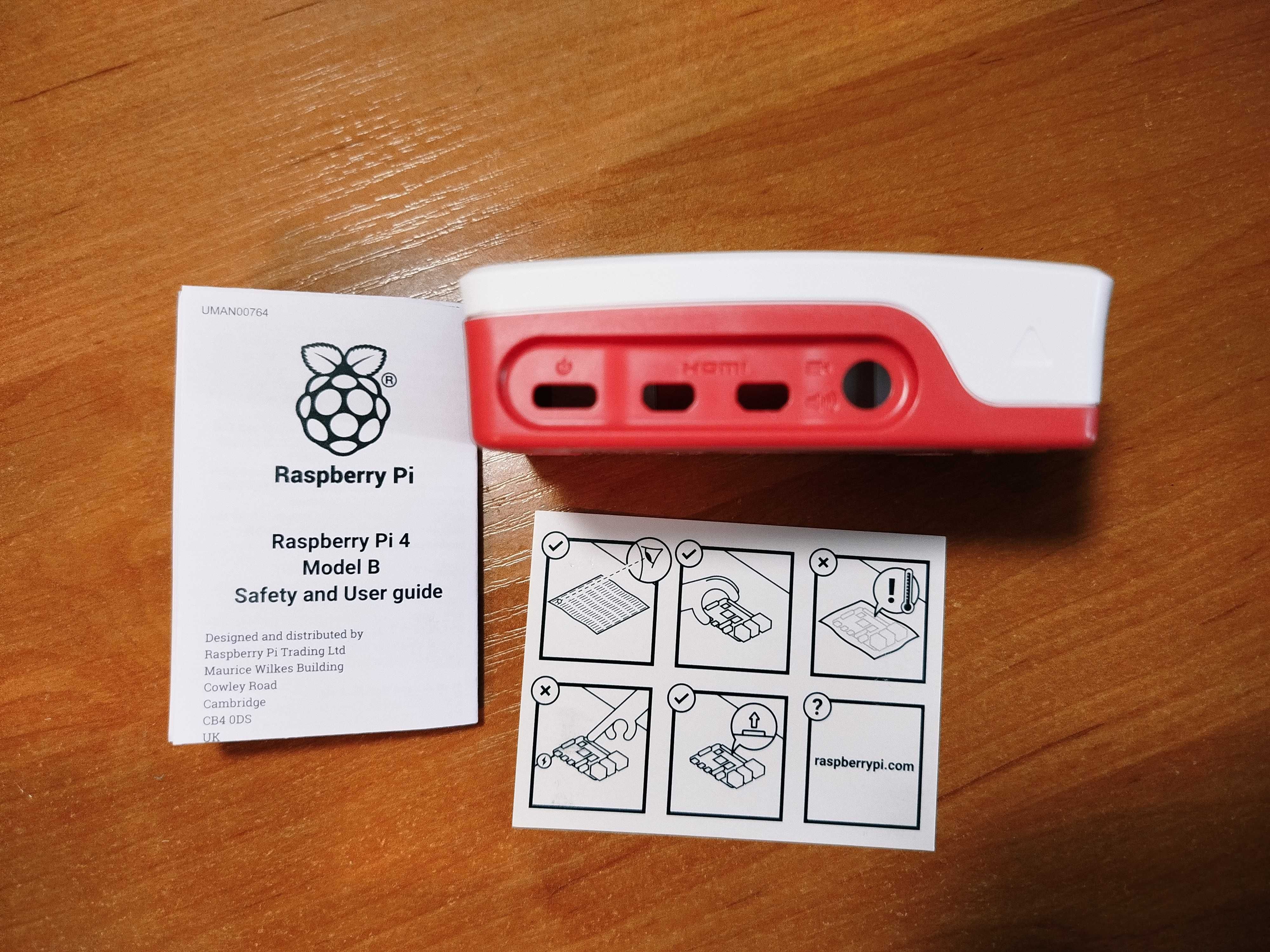 Клавиатура, мышка, корпус от набора Raspberry Pi 4 Dekstop Kit