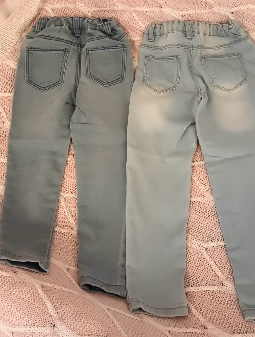 Spodnie jeansy elastyczne, r. 110, dla bliźniaczek
