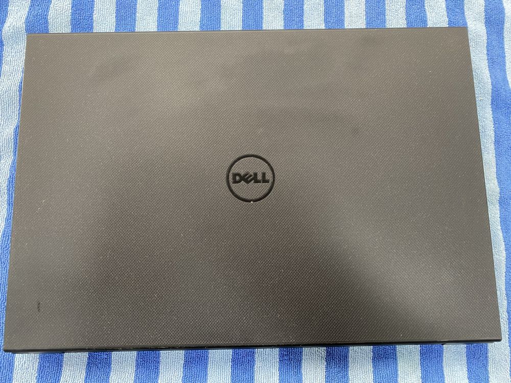 Ноутбук Dell P40F001
