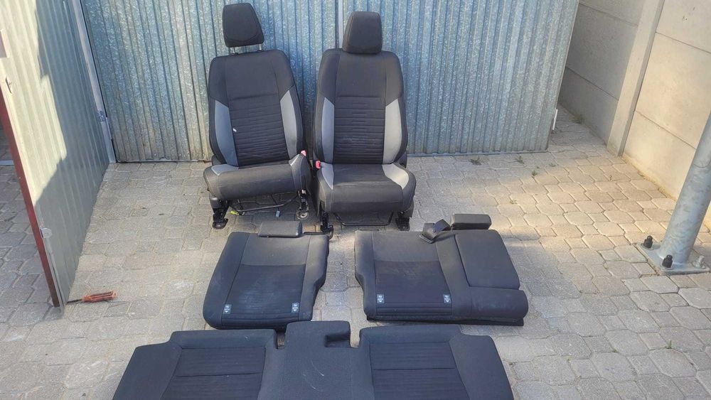 Toyota auris 2 generacja rocznik 2016 fotele