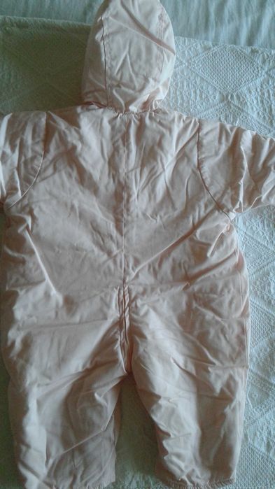 Fato completo. 6 meses. Muito quentinho