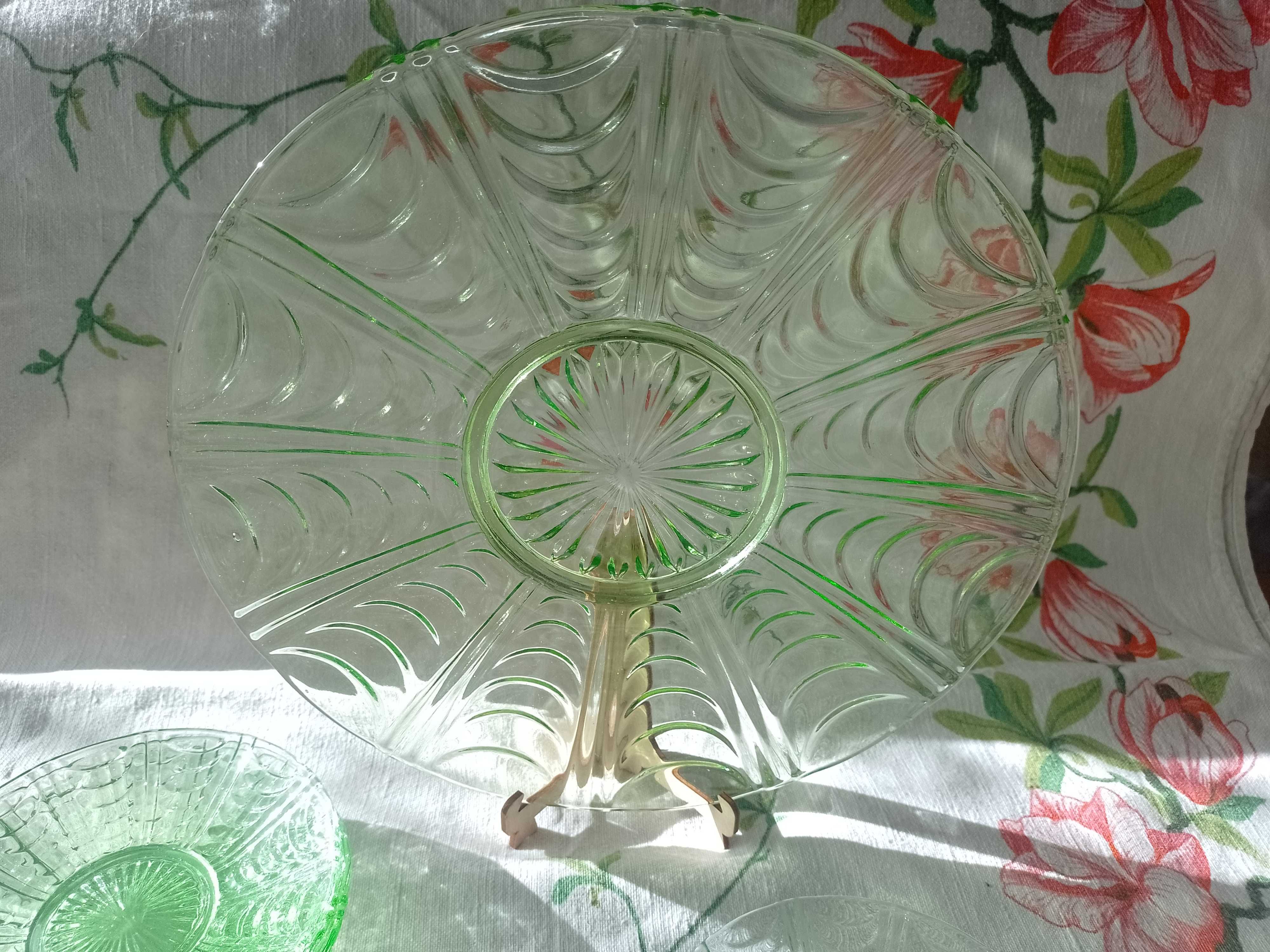 Talerz patera zielony pajęczyna Ząbkowice ś 28cm
