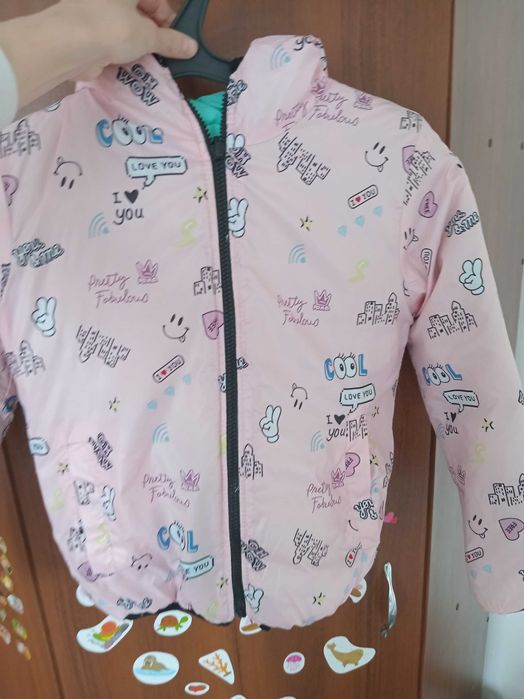 Курточка на девочку 4 лет