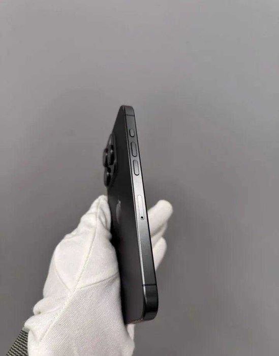 iPhone 15 Pro, 256 ГБ