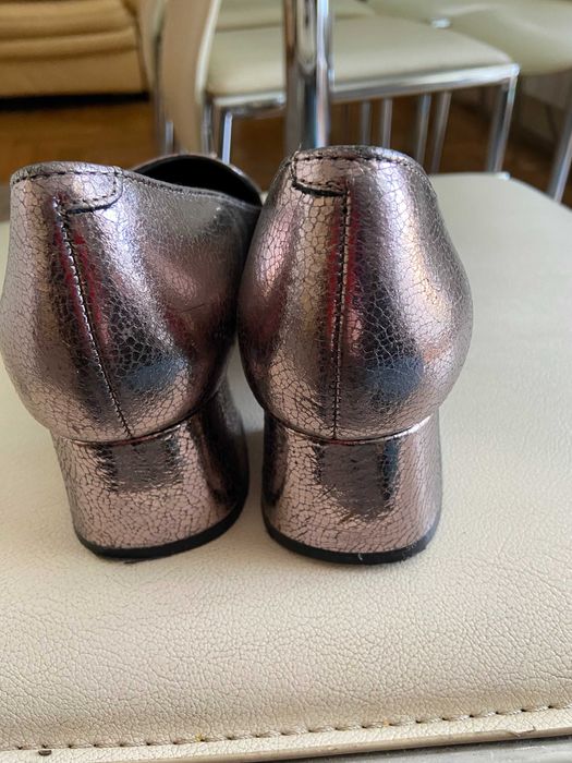 Next eleganckie czółenka , pantofelki na klocku  r 36/37