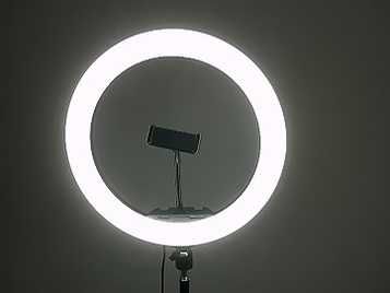 Кольцевая лампа диаметр 26 см. Led cвет. ргБ. rgb