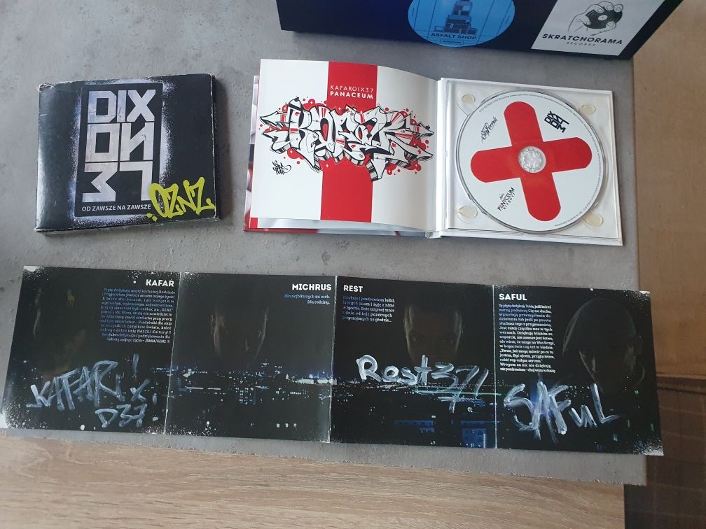 Dixon 37 OZNZ Od zawsze na zawsze z podpisami plus Panaceum