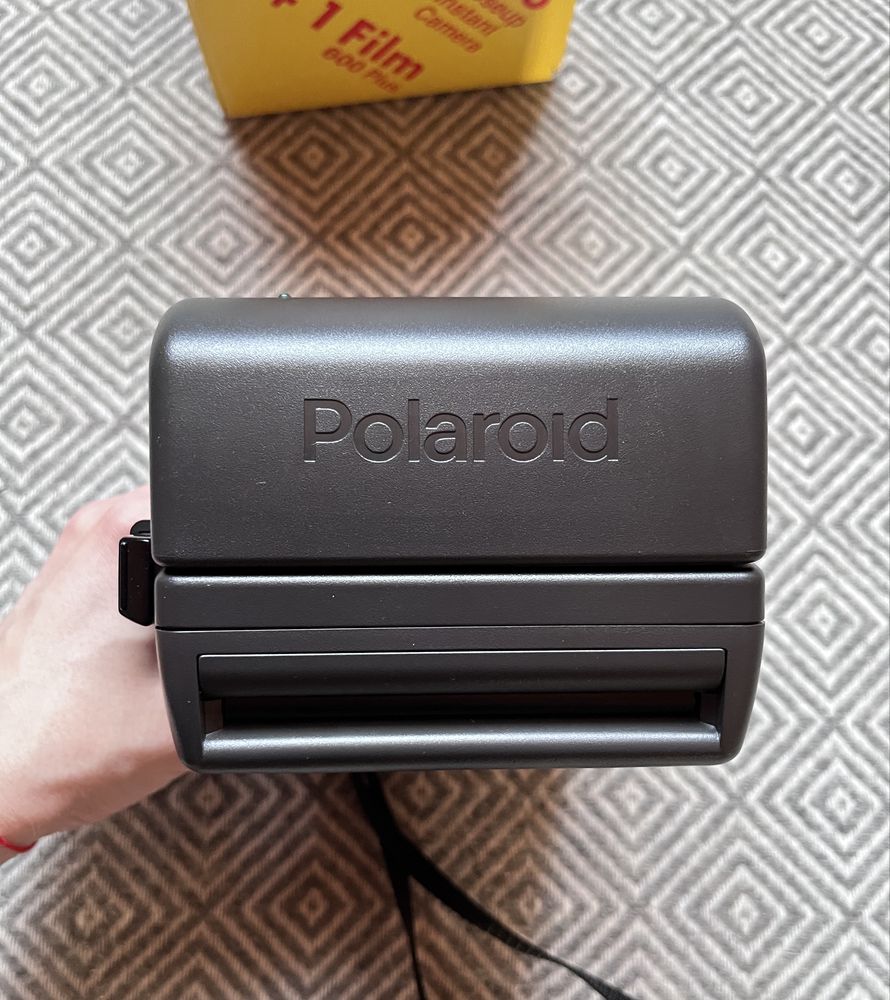 Polaroid Now Instant Camera Gen. 2 + 16 arkuszy zdjęć + Polaroid 636