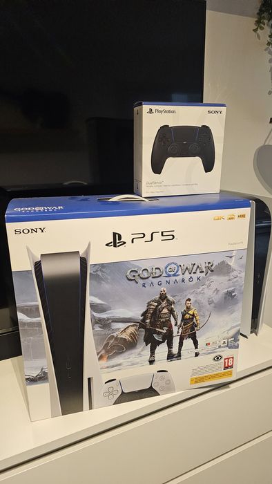 PlayStation 5 + 2 comandos