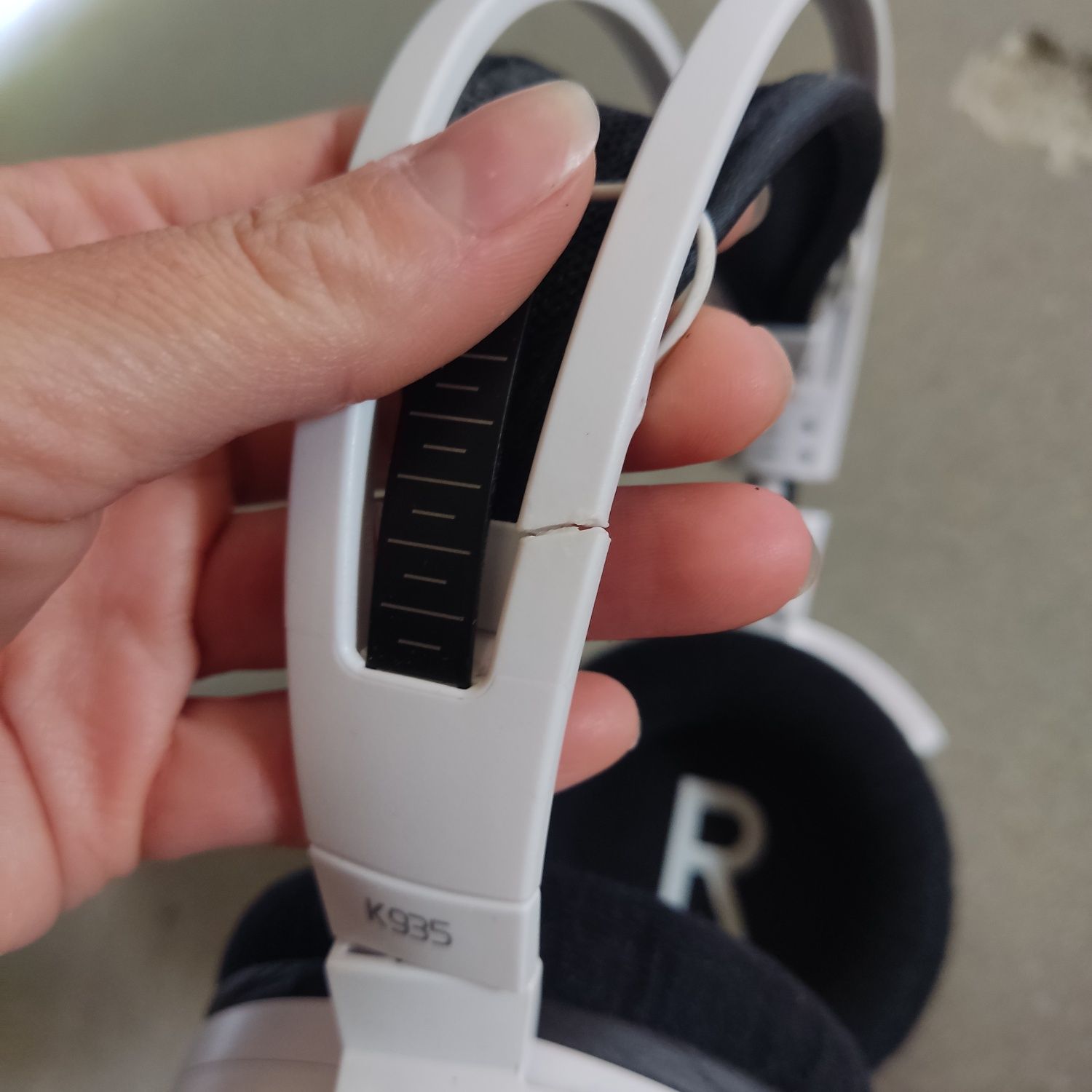 Słuchawki bezprzewodowe AKG K935 cyfrowe połączenie bezprzewodowe 2,4
