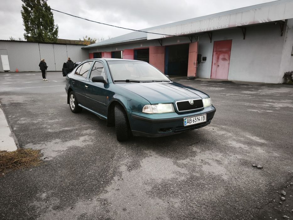 Skoda Octavia 1.6 газ/ бензин вписаний
