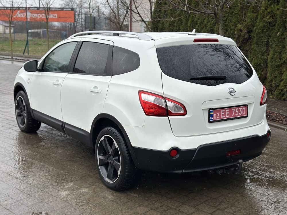 Nissan Qashqai+2