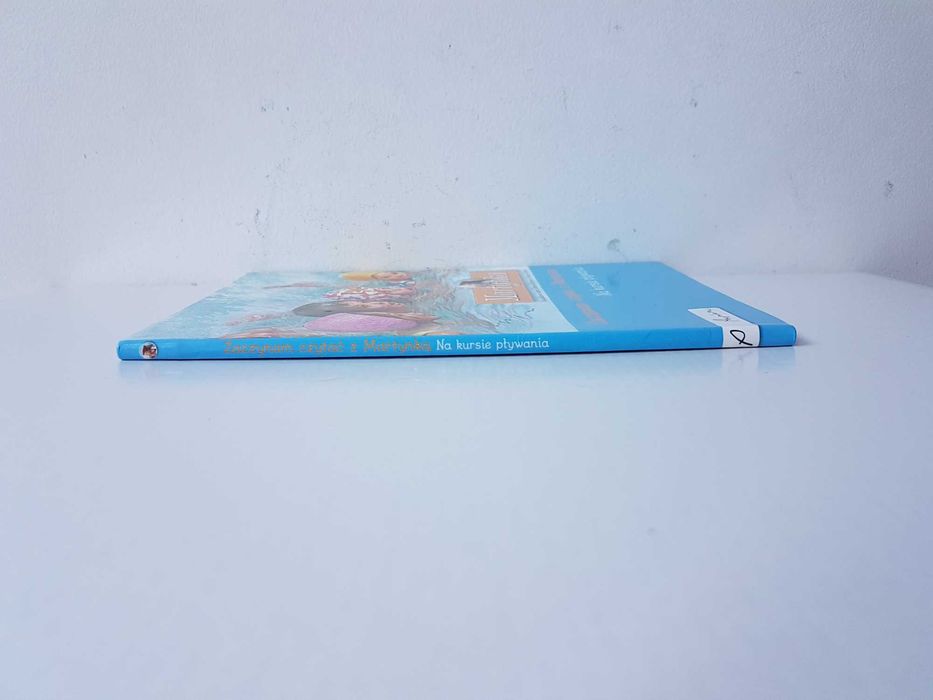 Martynka Zaczynam czytać z Martynką Na kursie pływania wiek 6-8 lat