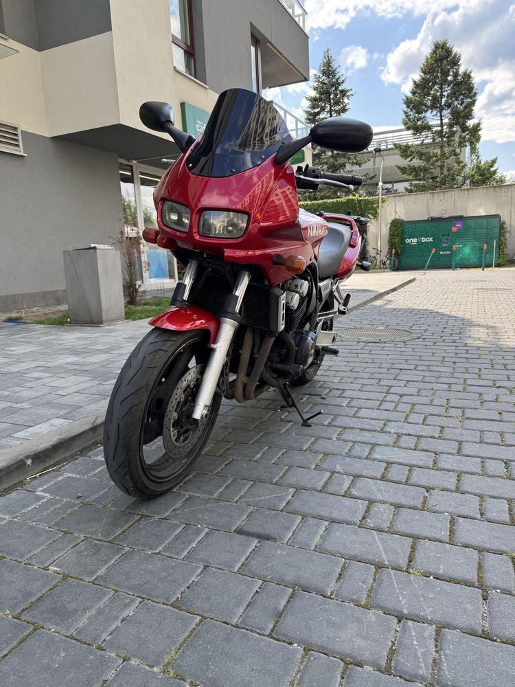 Yamaha FZS 600 Fazer