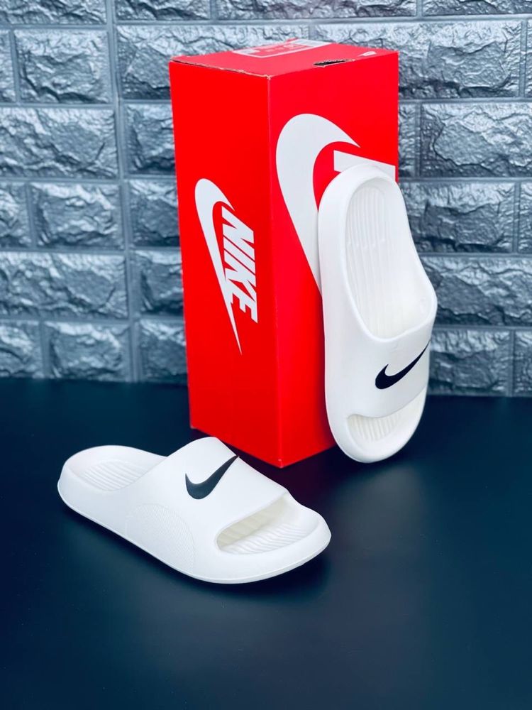 Шлепанцы Nike Victori one shower slide женские Шлепки сланцы Найк