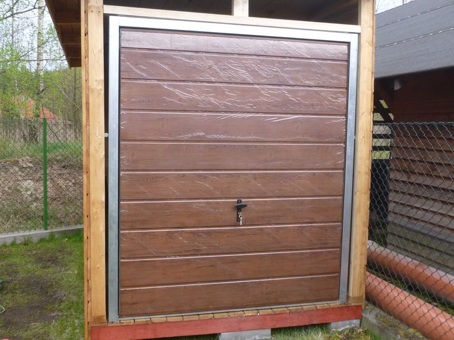 Brama garażowa OCIEPLONA Brama uchylna dwuskrzydłowa Bramy garażowe