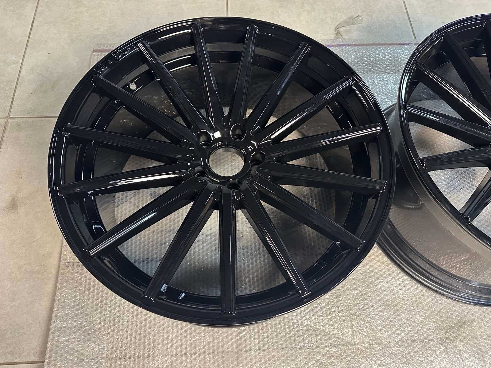 R22 Vossen Range Rover комплект 5x120 J10,5 VFS2 Gloss Black Concave