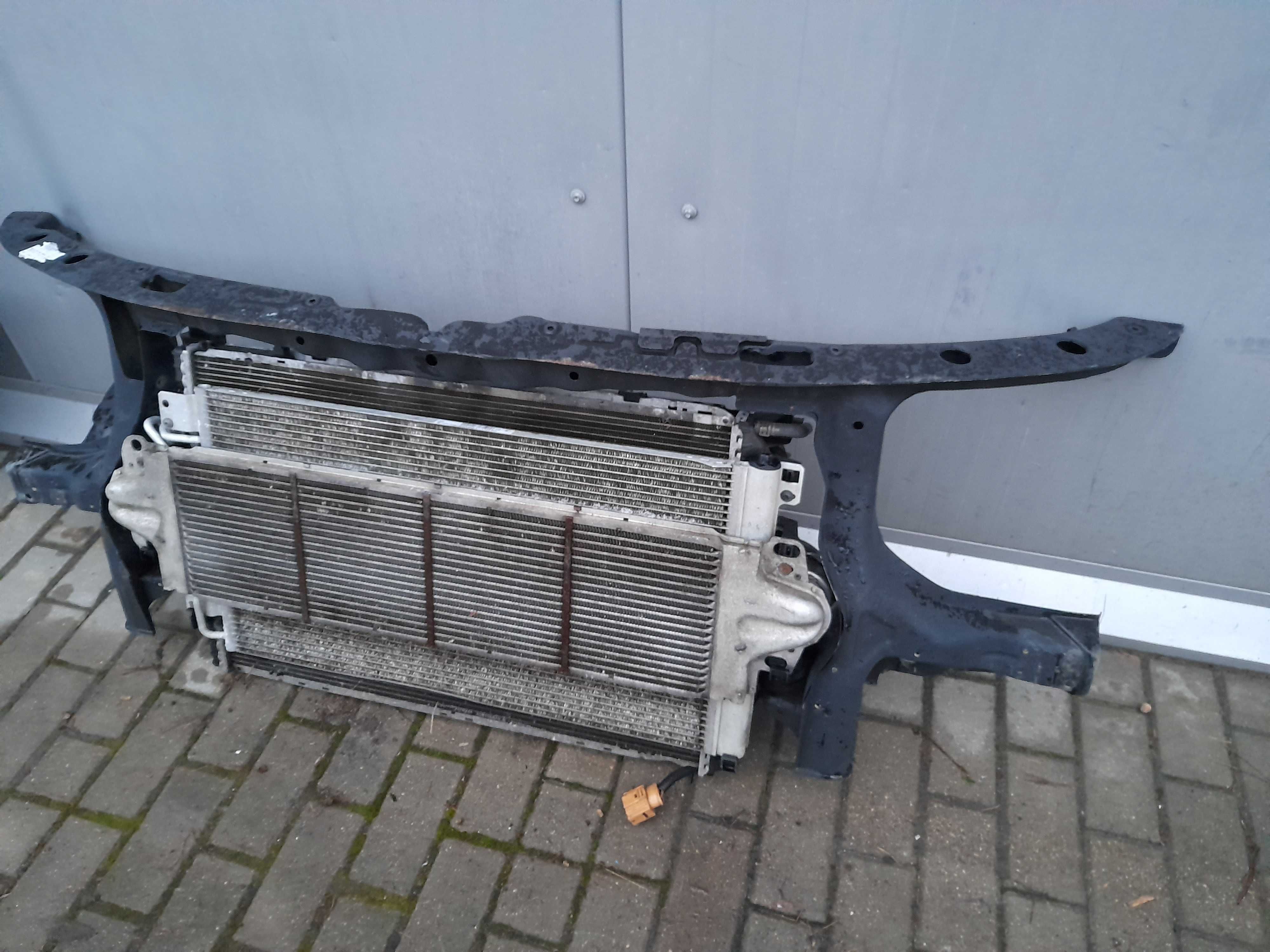 Chłodnica wzmocnienie czołowe 1.9 TDI VW Transporter T5