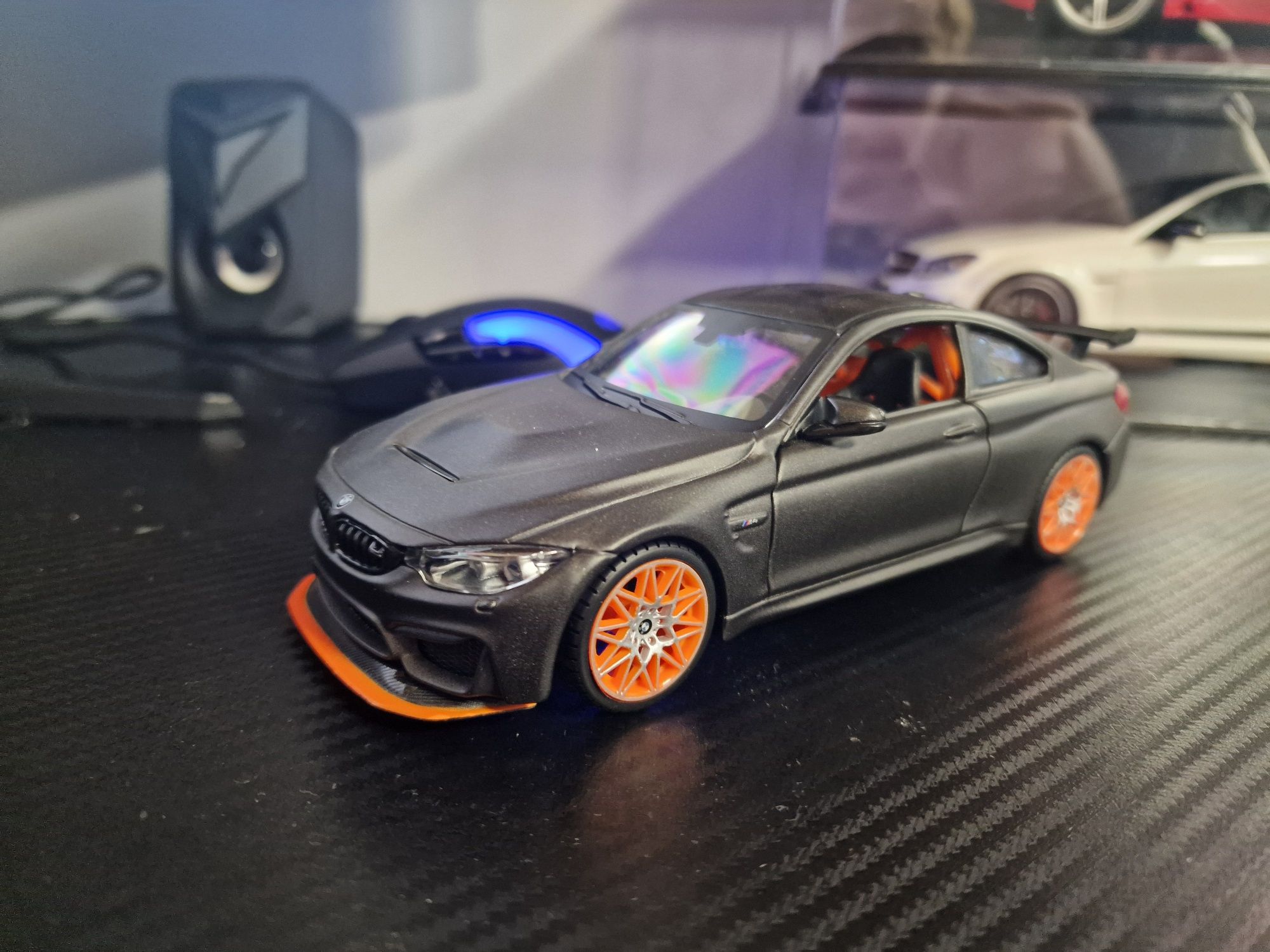 Bmw M4 GTS  1:24