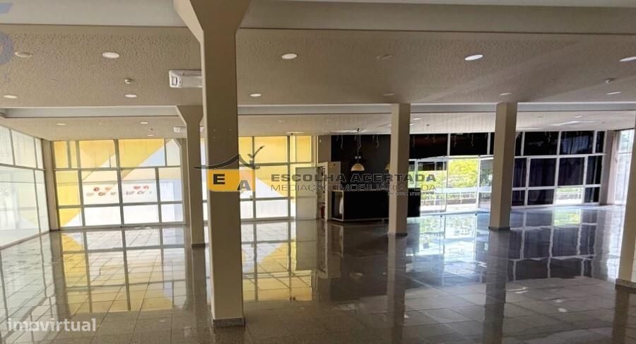 Loja  com 4 frentes Centro