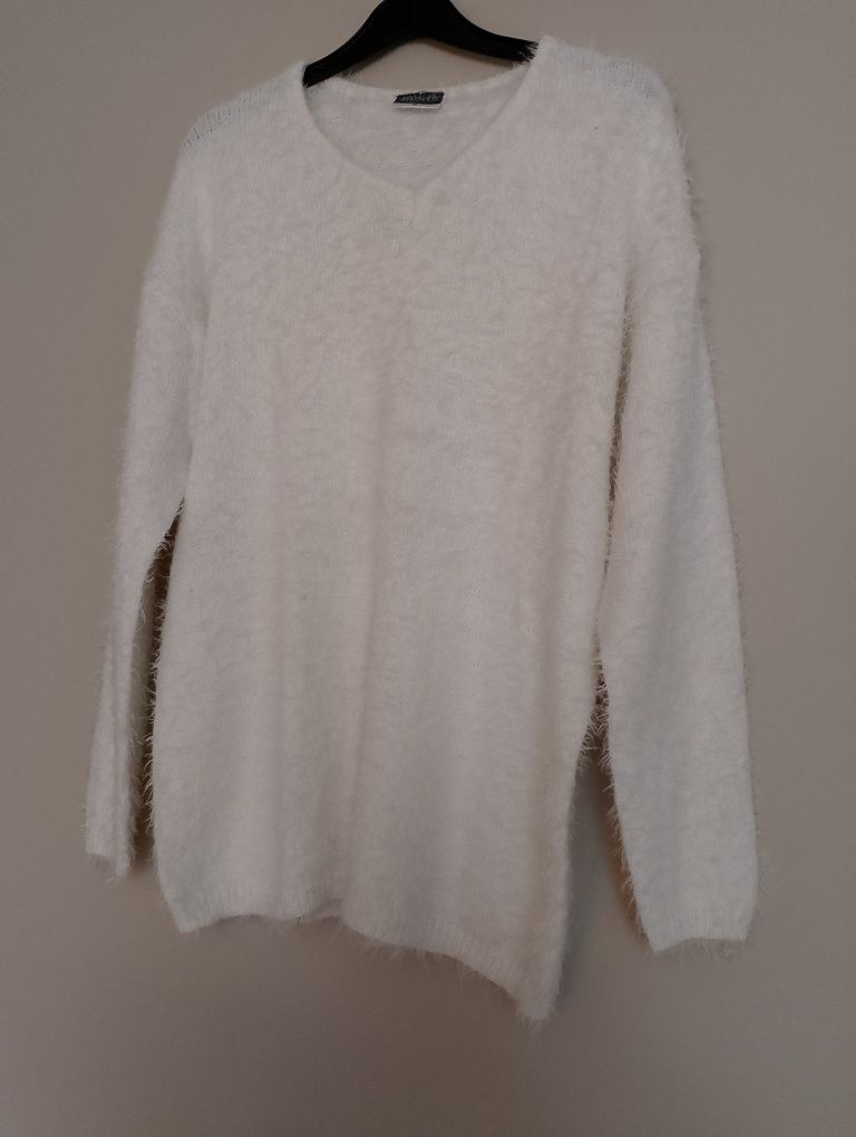 Sweter sweterek damski włochaty rozmiar M