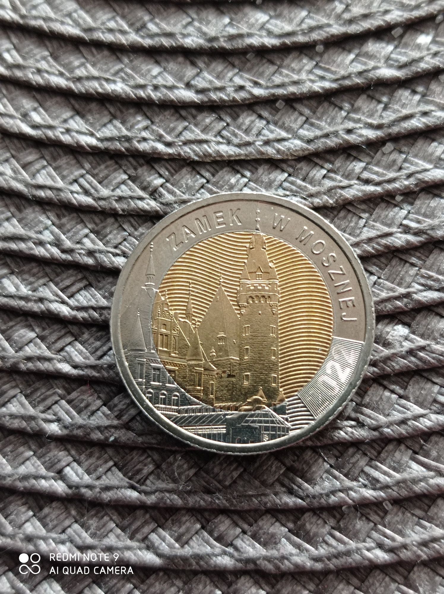 Moneta 5 zł , zamek w mosznej