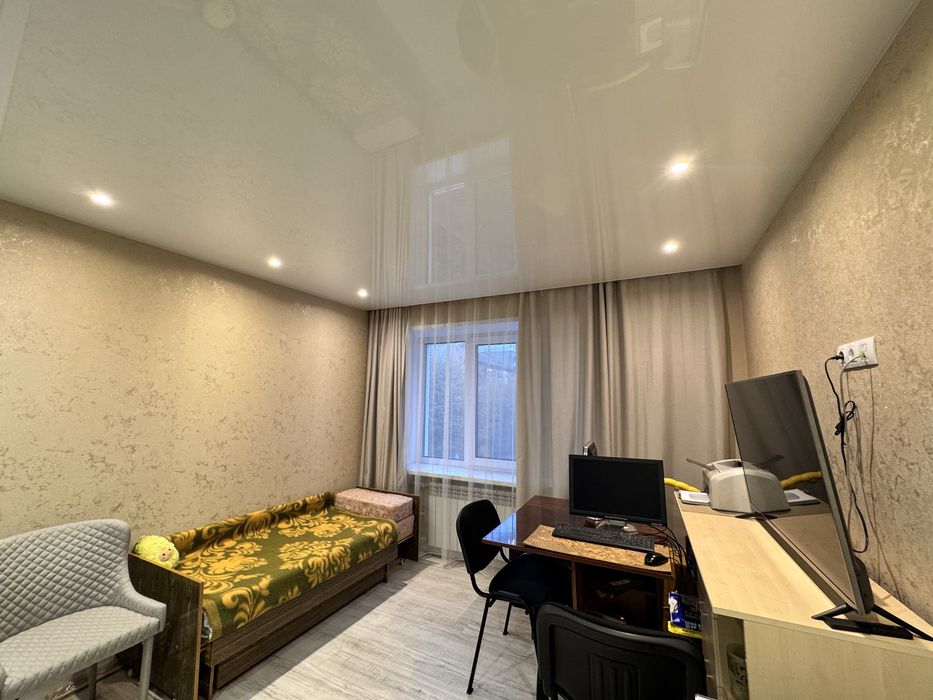 Продаж сучасної 3к.квартири після ремонту ,з видом на Соборну площу !