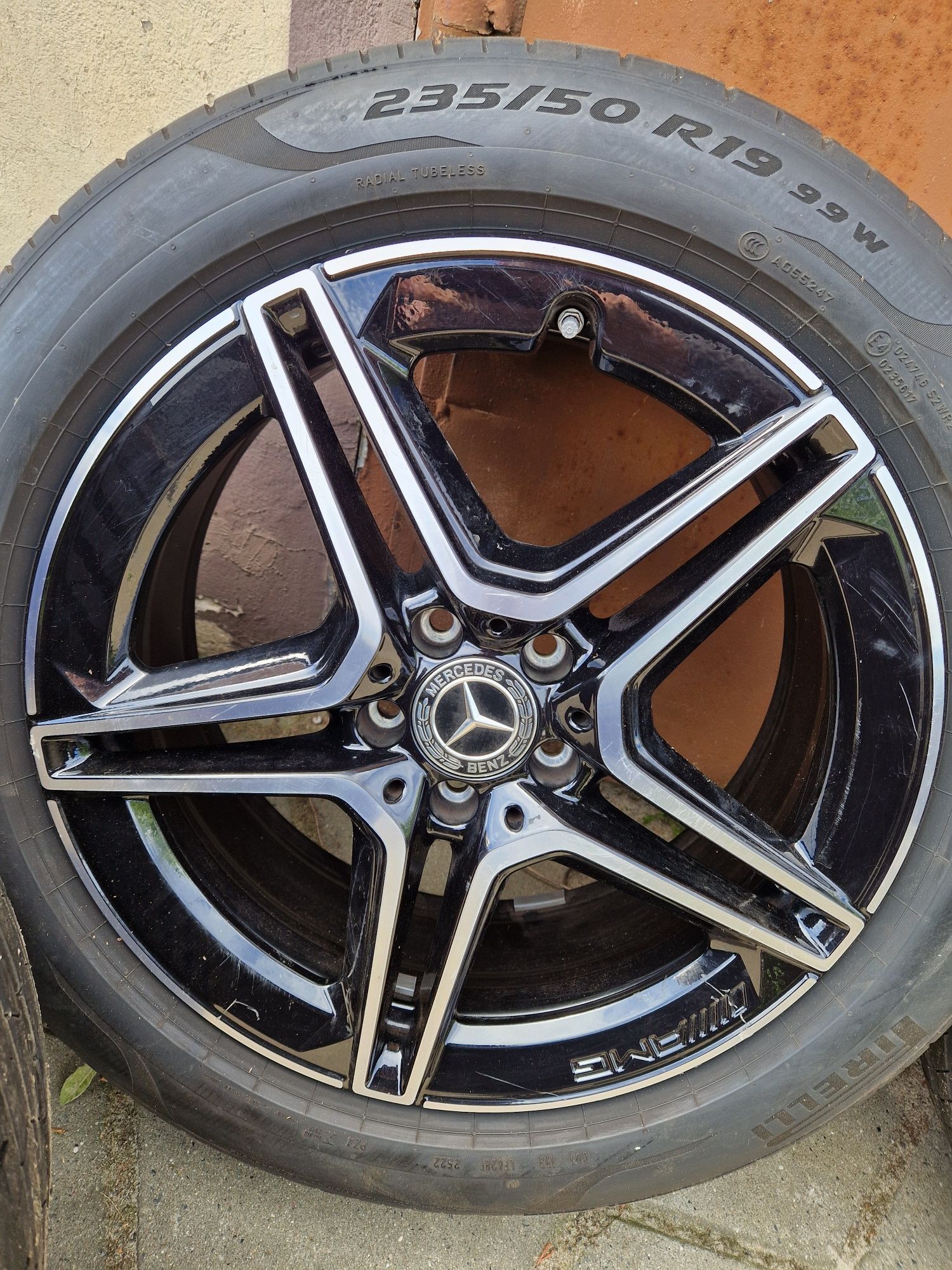 Oryginalne Koła Mercedes-Benz GLB GLA AMG W247 235/50R19 Pirelli 22r.