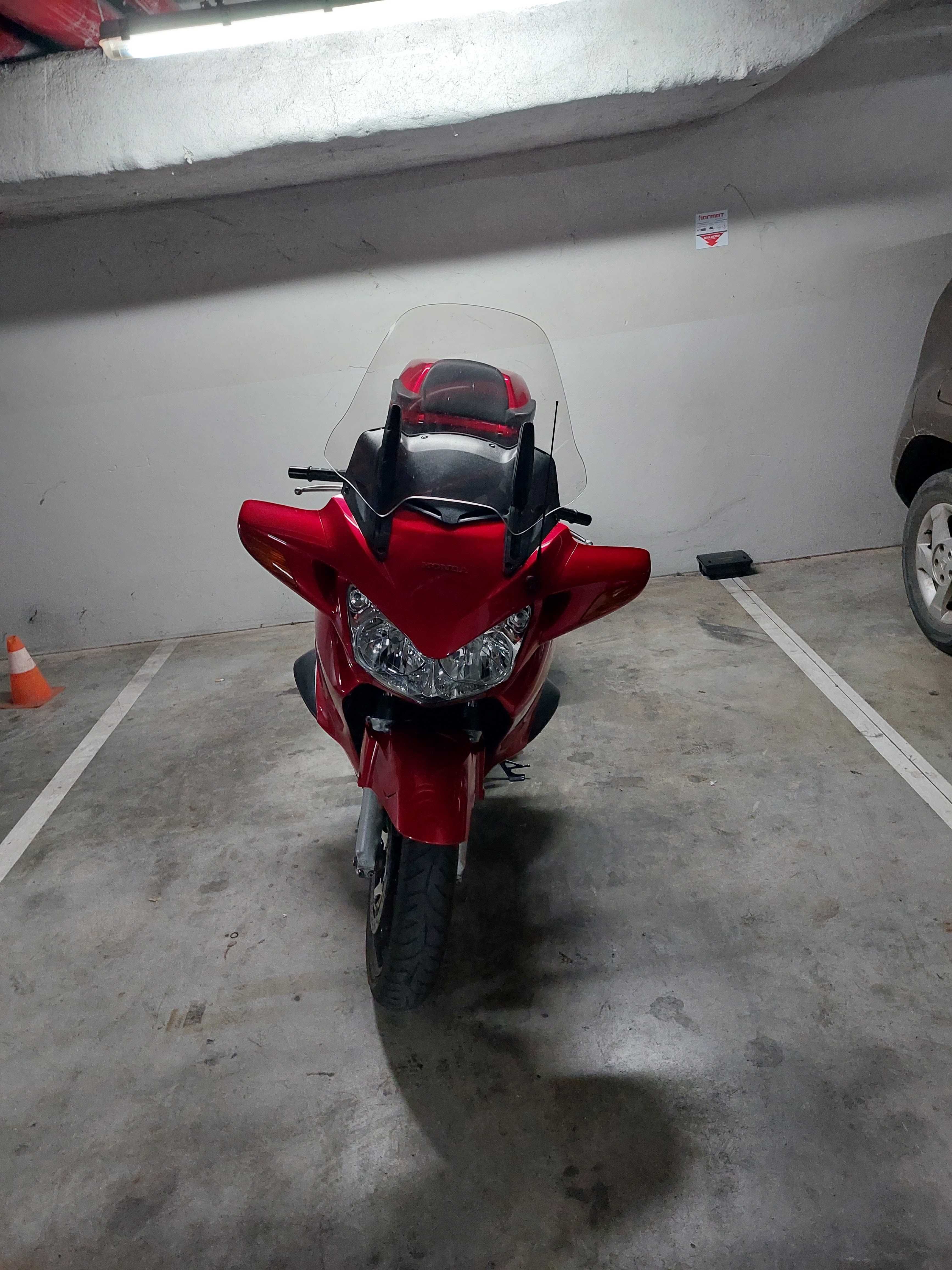 Mota de garagem ,varios extras